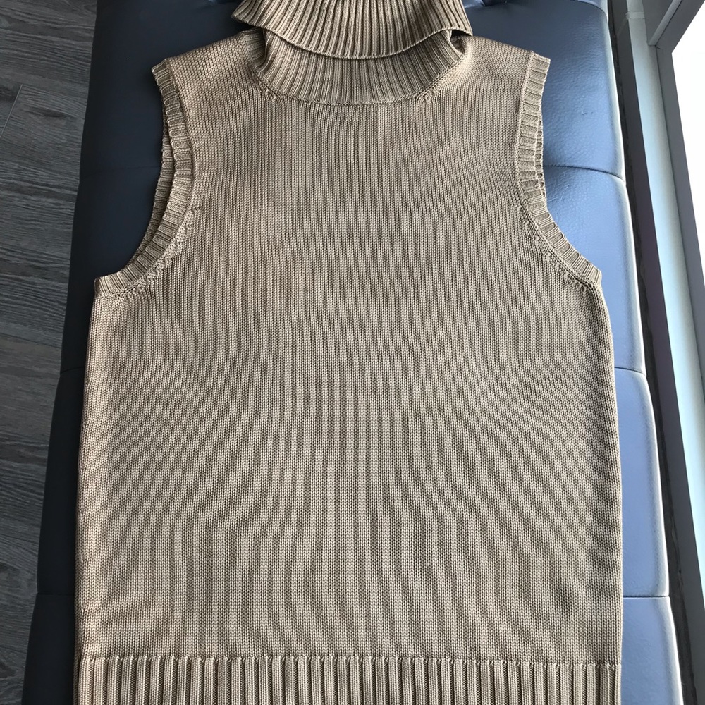 Ralph Lauren Silk Sleeveless Turtleneck - Picture 4 of 4